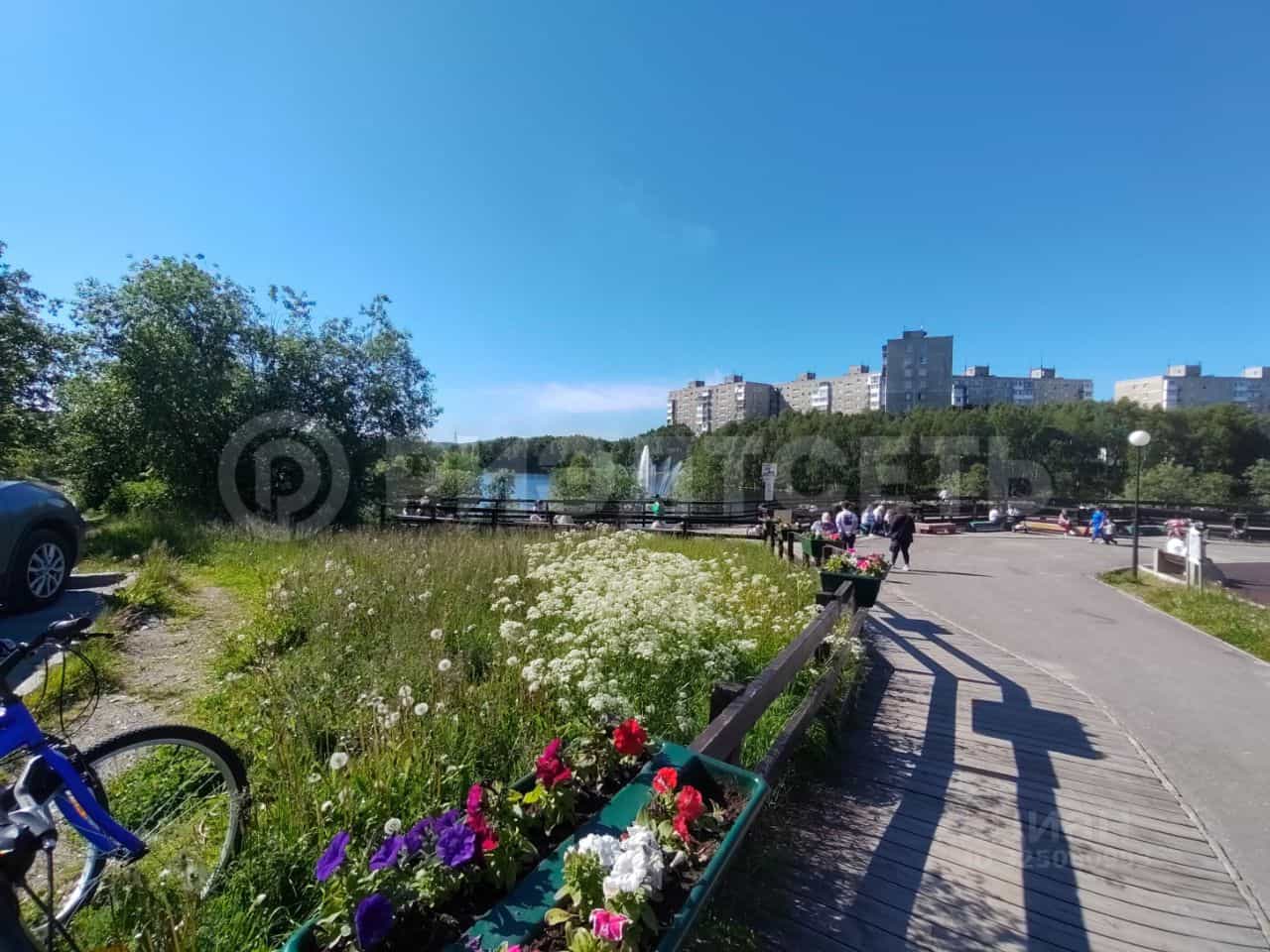 Россия, Мурманск, улица Крупской, 35