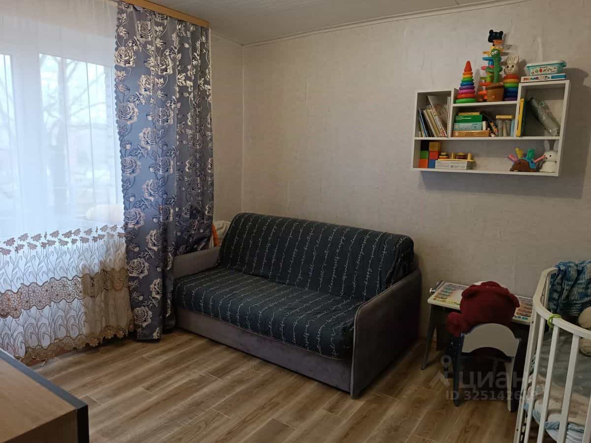 Россия, Новгородская область, Валдай, улица Труда, 54