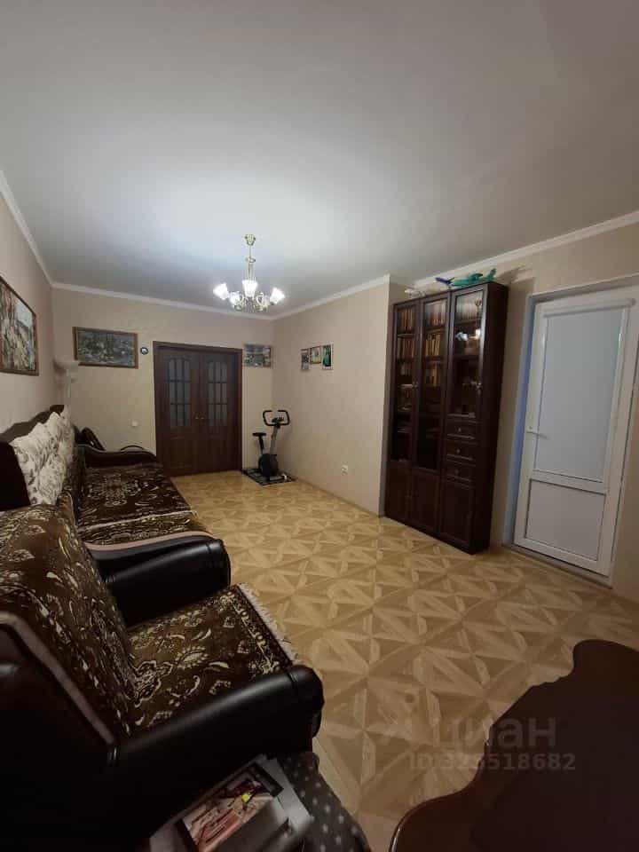 Россия, Республика Саха (Якутия), Якутск, улица Лермонтова, 42, фото 2