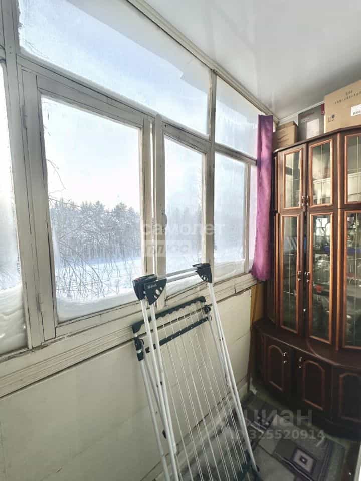 Россия, Ямало-Ненецкий автономный округ, Ноябрьск, улица Владимира Высоцкого, 42, фото 4