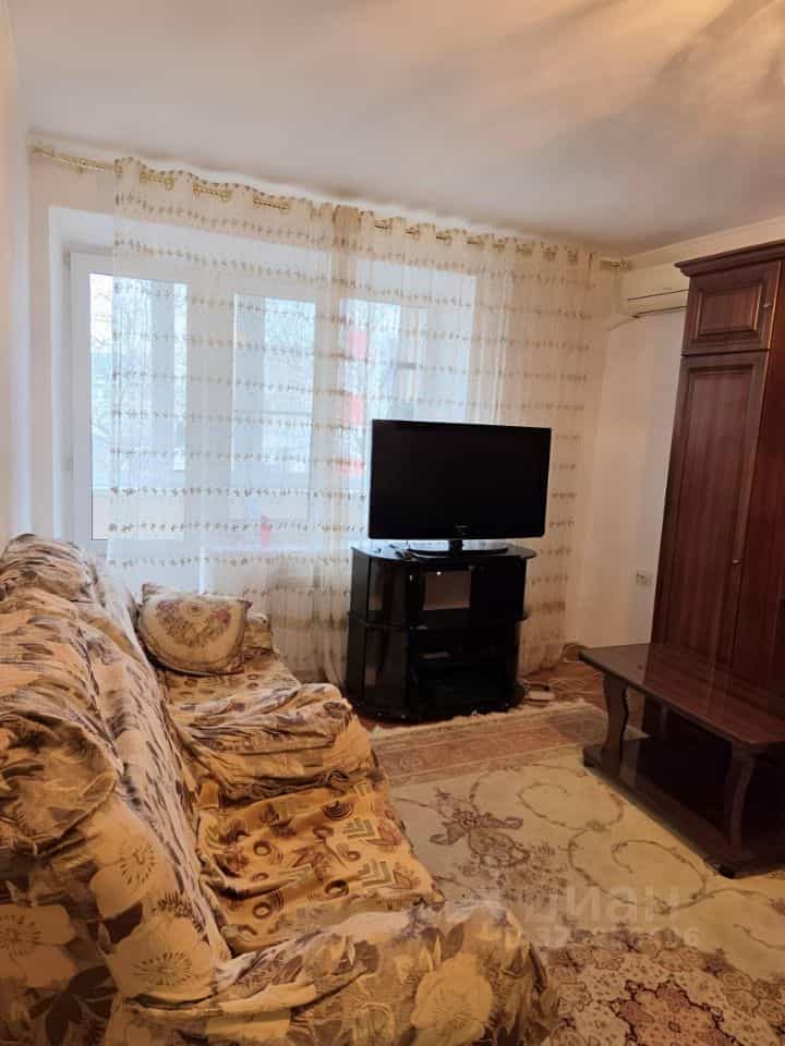 Россия, Карачаево-Черкесская Республика, Черкесск, проспект Ленина, 6