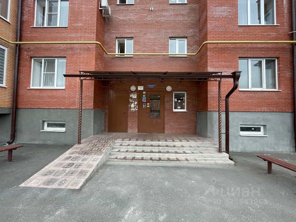 Россия, Республика Северная Осетия — Алания, Владикавказ, улица Хадарцева, 39, фото 2