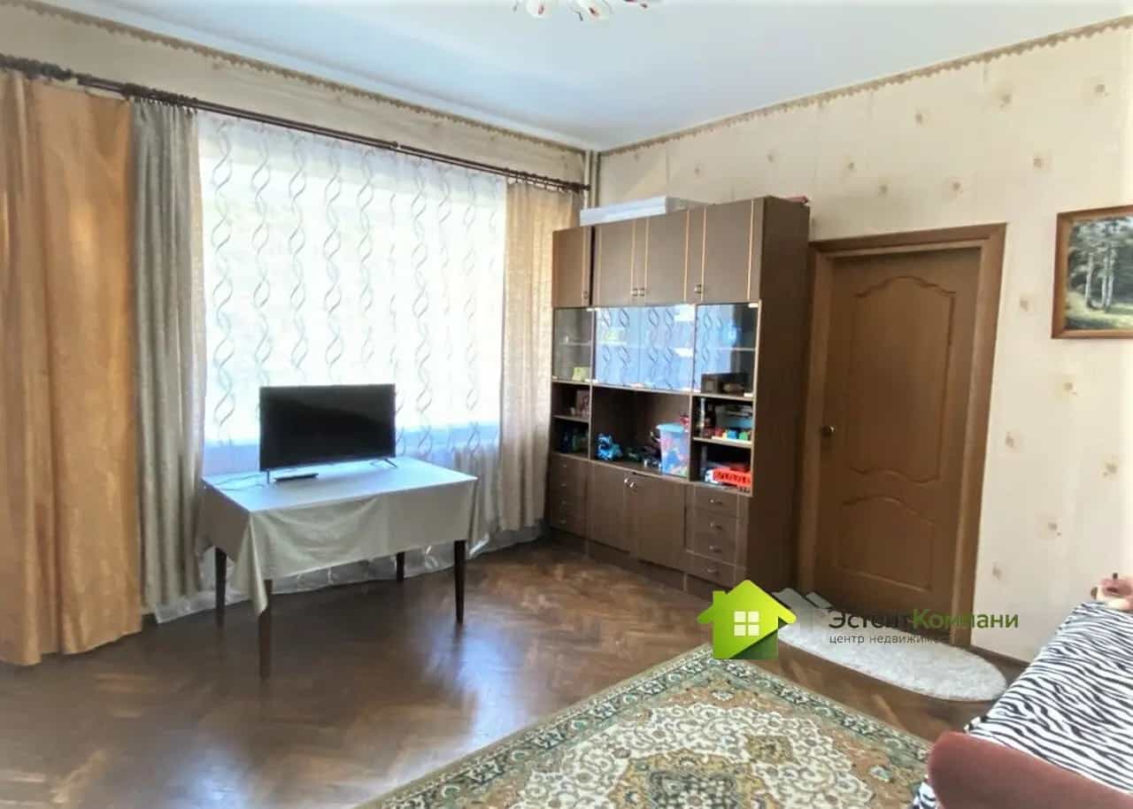 Беларусь, Гродненская область, Слоним, улица Черняховского, 9, фото 5