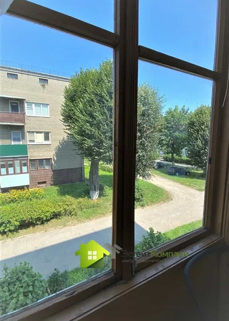 Беларусь, Гродненская область, Слоним, улица Черняховского, 9, фото 15