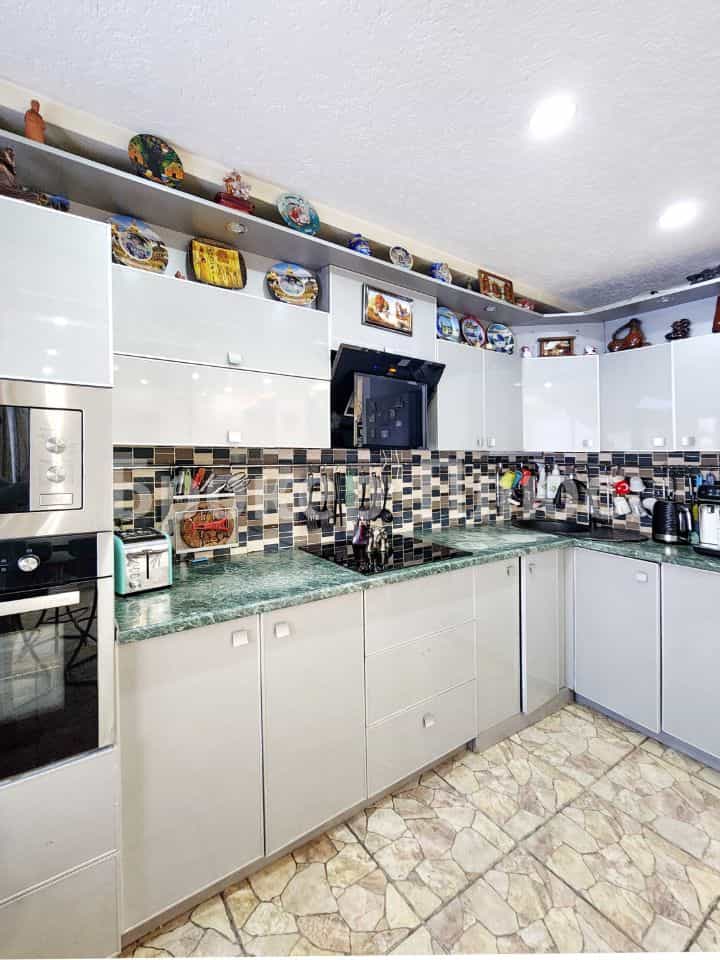 Россия, Республика Тыва, Кызыл, улица Калинина, 26, фото 6