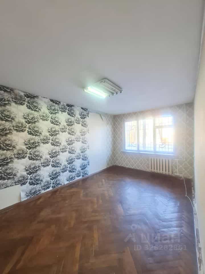 Россия, Кабардино-Балкарская Республика, Нальчик, улица Калмыкова, 237