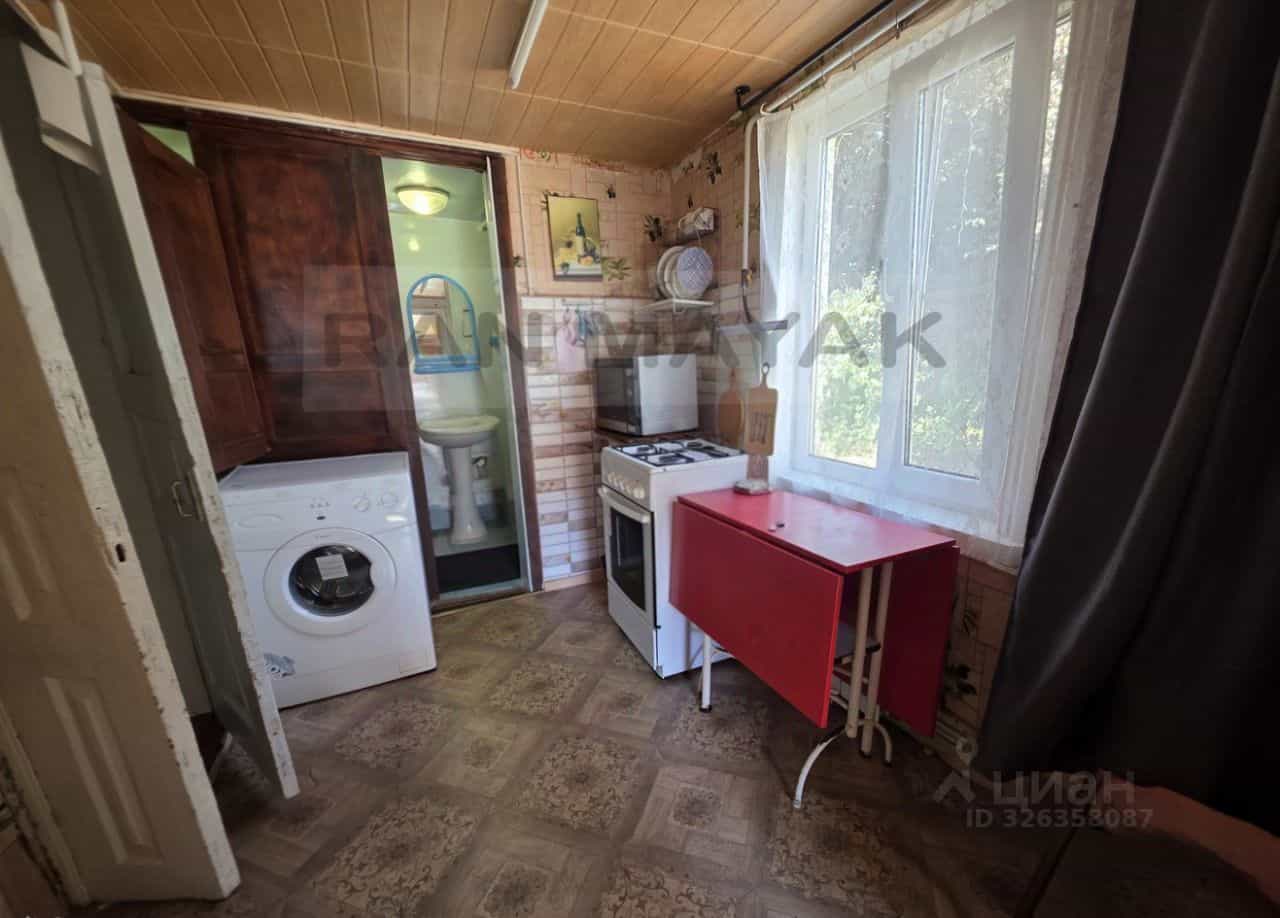 Россия, Республика Адыгея (Адыгея), Майкоп, улица МОПРа, 11, фото 9