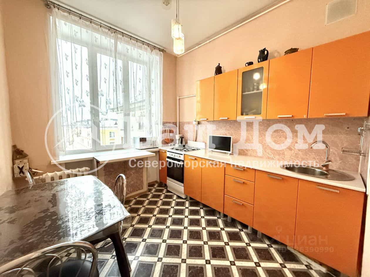 Россия, Мурманская область, Североморск, улица Сафонова, 18, фото 2