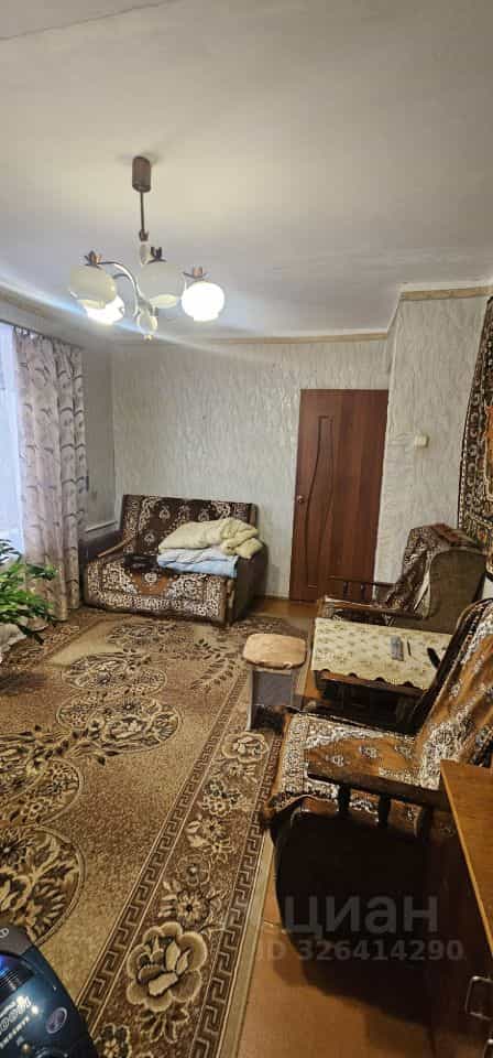 Россия, Новгородская область, посёлок городского типа Парфино, улица Космонавтов, 1, фото 6