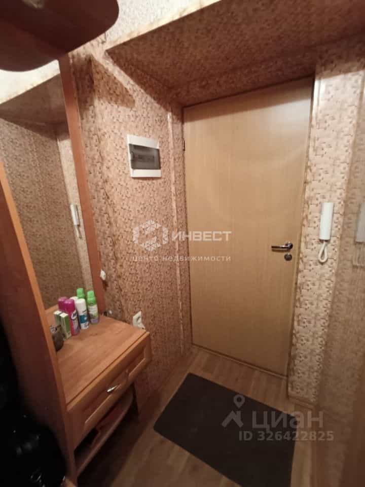 Россия, Мурманск, проспект Героев-Североморцев, 21, фото 13