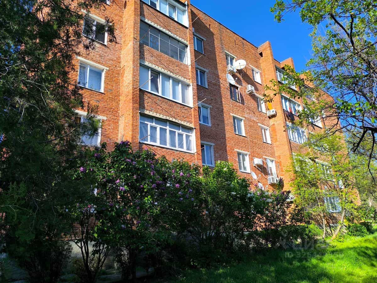 Россия, Республика Адыгея (Адыгея), Майкоп, улица Коммунаров, 13, фото 9