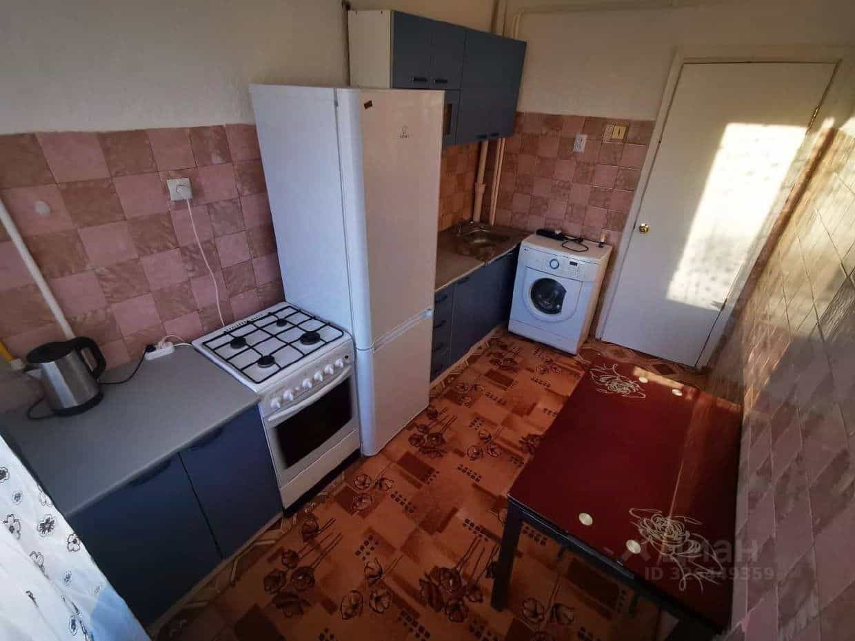 Россия, Республика Адыгея (Адыгея), Майкоп, улица Коммунаров, 13, фото 21