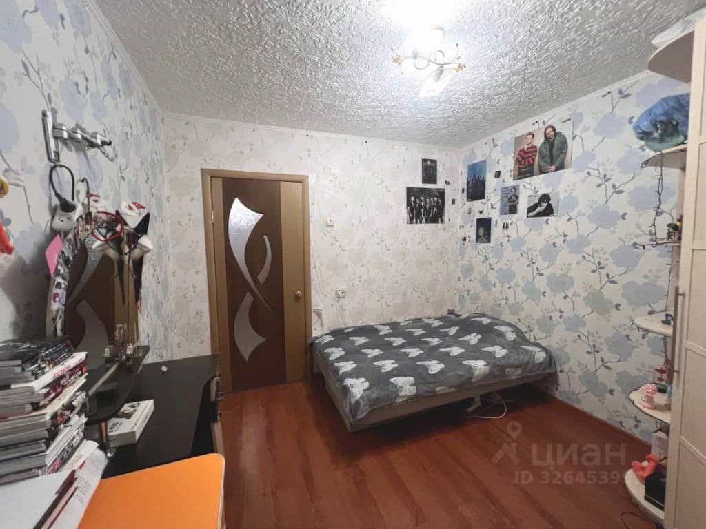 Россия, посёлок городского типа Сокол, улица Гагарина, 11, фото 12