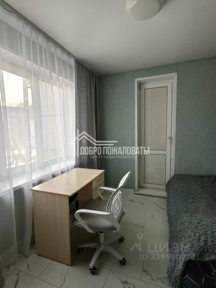Россия, Республика Хакасия, Абакан, улица Кати Перекрещенко, 16, фото 10