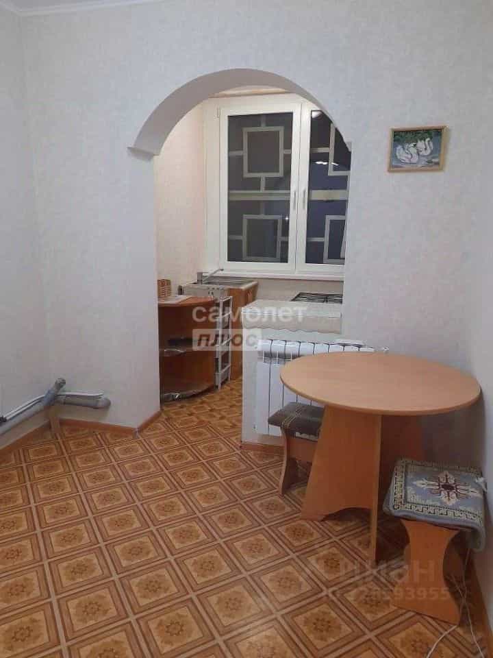 Россия, Республика Калмыкия, Элиста, 2-й микрорайон, 15, фото 5