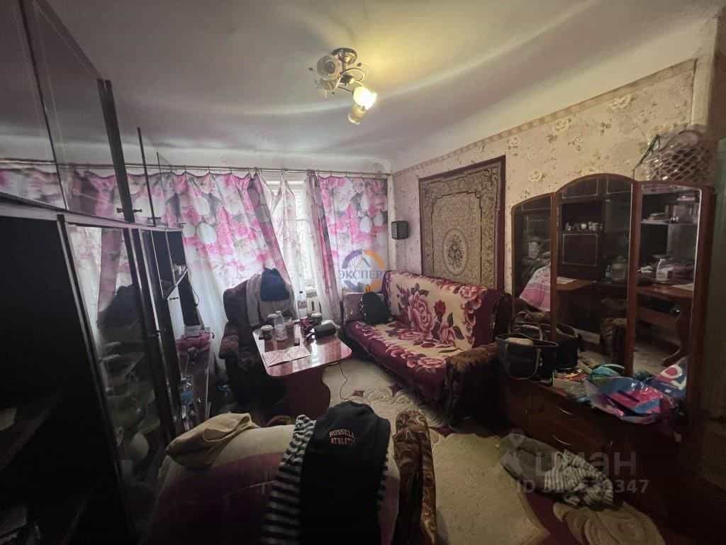 Россия, Новгородская область, Старая Русса, микрорайон Городок, 8