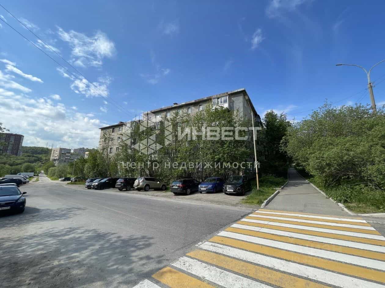 Россия, Мурманск, улица Ломоносова, 21/10, фото 12