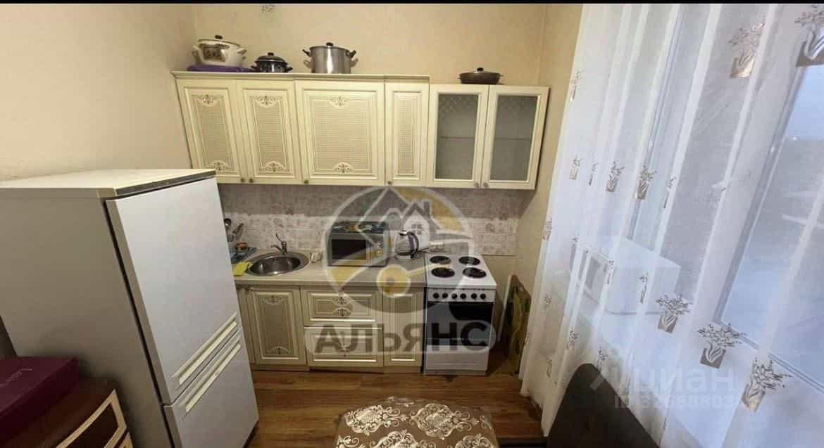 Россия, Ямало-Ненецкий автономный округ, Новый Уренгой, район Южная Жилая Часть, микрорайон Ягельный, Южная улица, 32А, фото 6