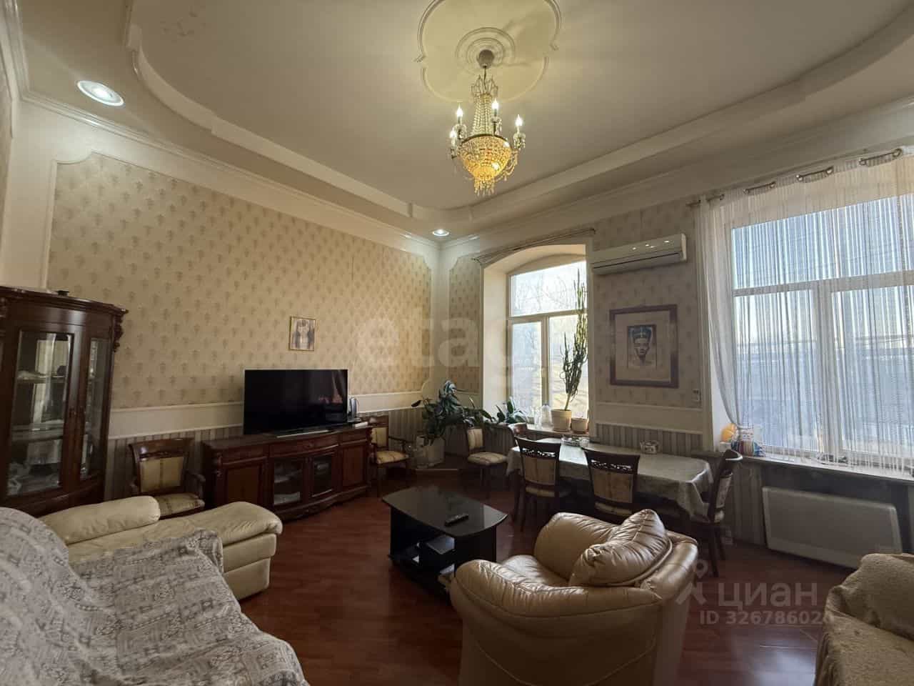 Россия, Астрахань, улица Анри Барбюса, 11, фото 4