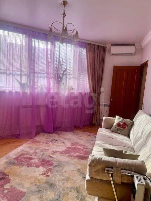 Россия, Астрахань, улица Сен-Симона, 33к1