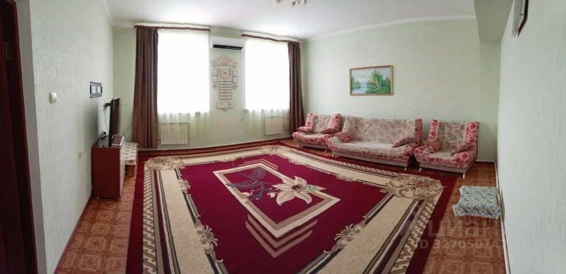Россия, Астраханская область, село Красный Яр, Ватаженская улица, 4Б