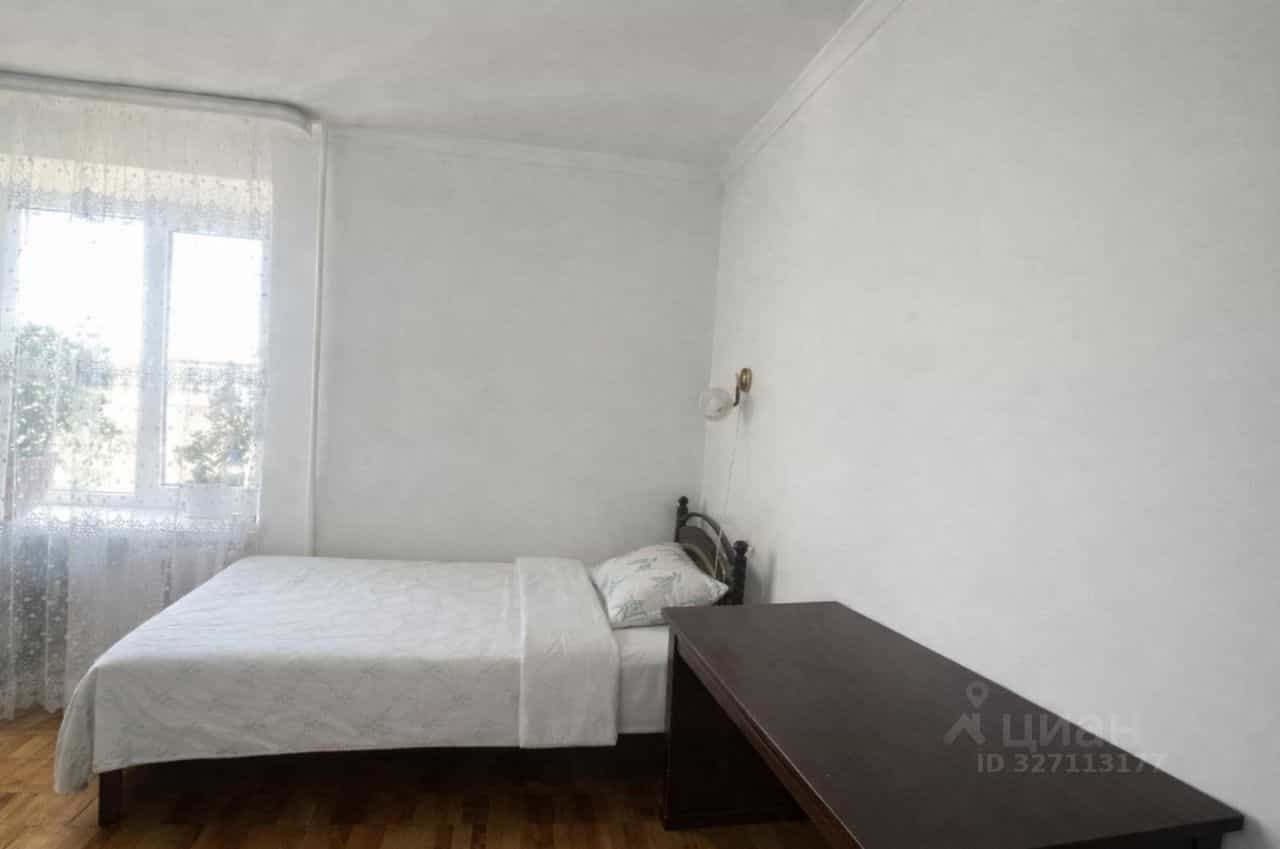 Россия, Республика Адыгея (Адыгея), Майкоп, улица Ленина, 37, фото 3