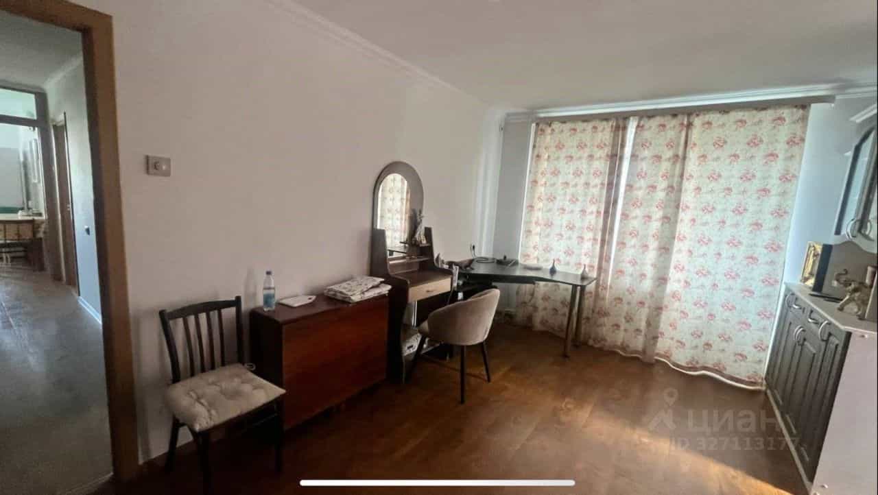 Россия, Республика Адыгея (Адыгея), Майкоп, улица Ленина, 37, фото 9