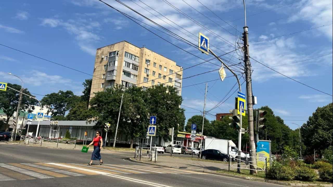 Россия, Республика Адыгея (Адыгея), Майкоп, улица Ленина, 37, фото 13