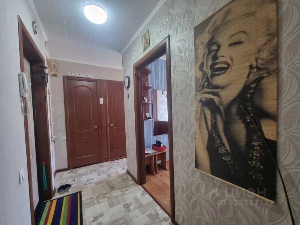 Россия, Республика Хакасия, Абакан, Пирятинская улица, 21, фото 2