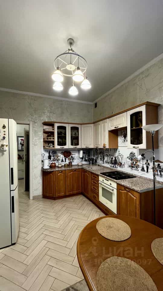 Россия, Республика Хакасия, Абакан, улица Комарова, 5к2, фото 6