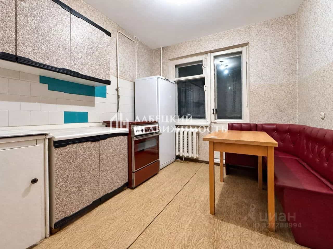 Россия, Тверская область, посёлок городского типа Спирово, улица Мира, 10, фото 3