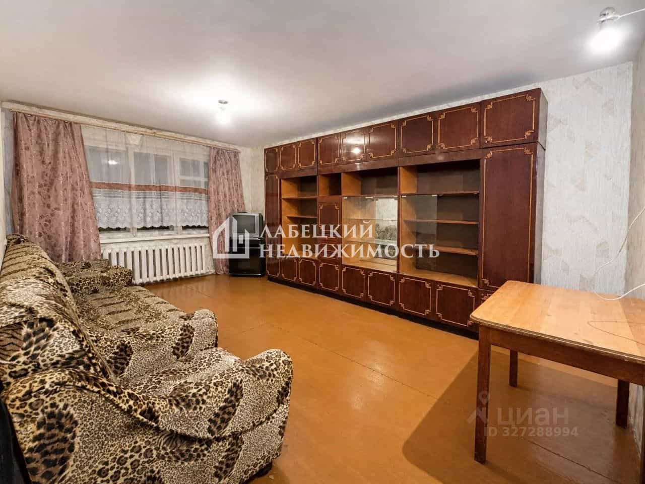 Россия, Тверская область, посёлок городского типа Спирово, улица Мира, 10, фото 10