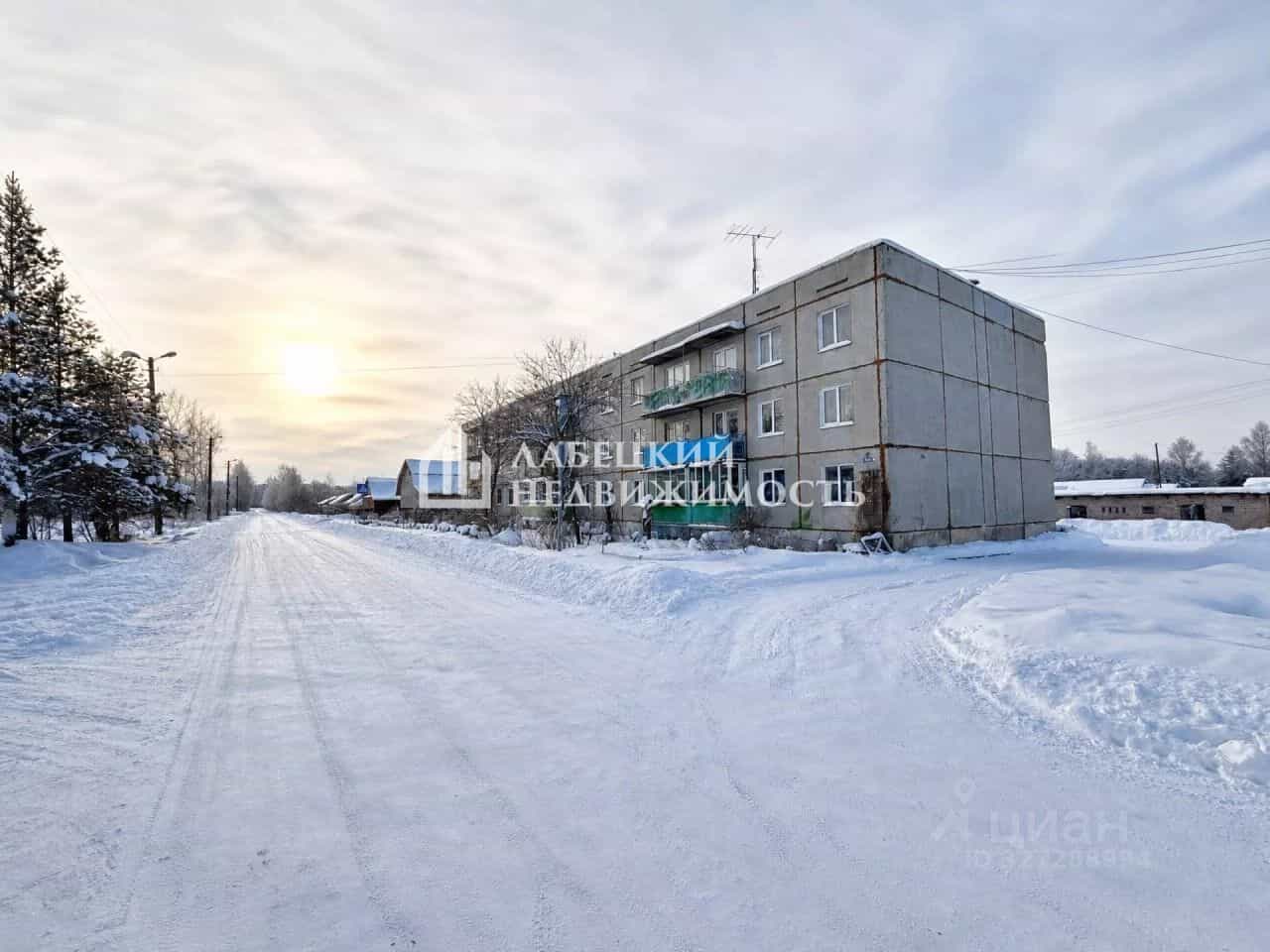 Россия, Тверская область, посёлок городского типа Спирово, улица Мира, 10, фото 13
