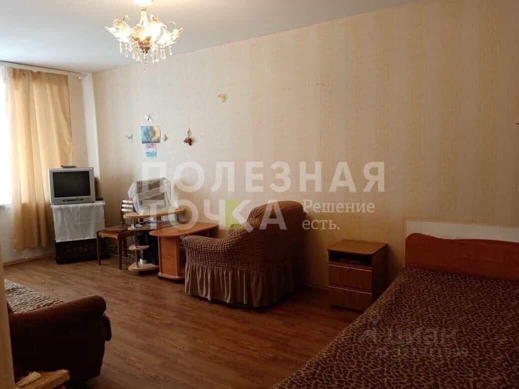 Россия, Новгородская область, Боровичский муниципальный округ, Прогресское сельское поселение, посёлок Прогресс, улица Гагарина, 20