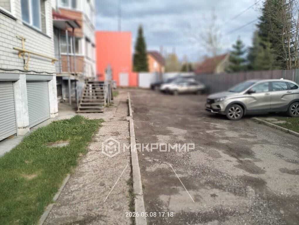 Россия, муниципальное образование Киров, село Порошино, Боровицкая улица, 9, фото 13