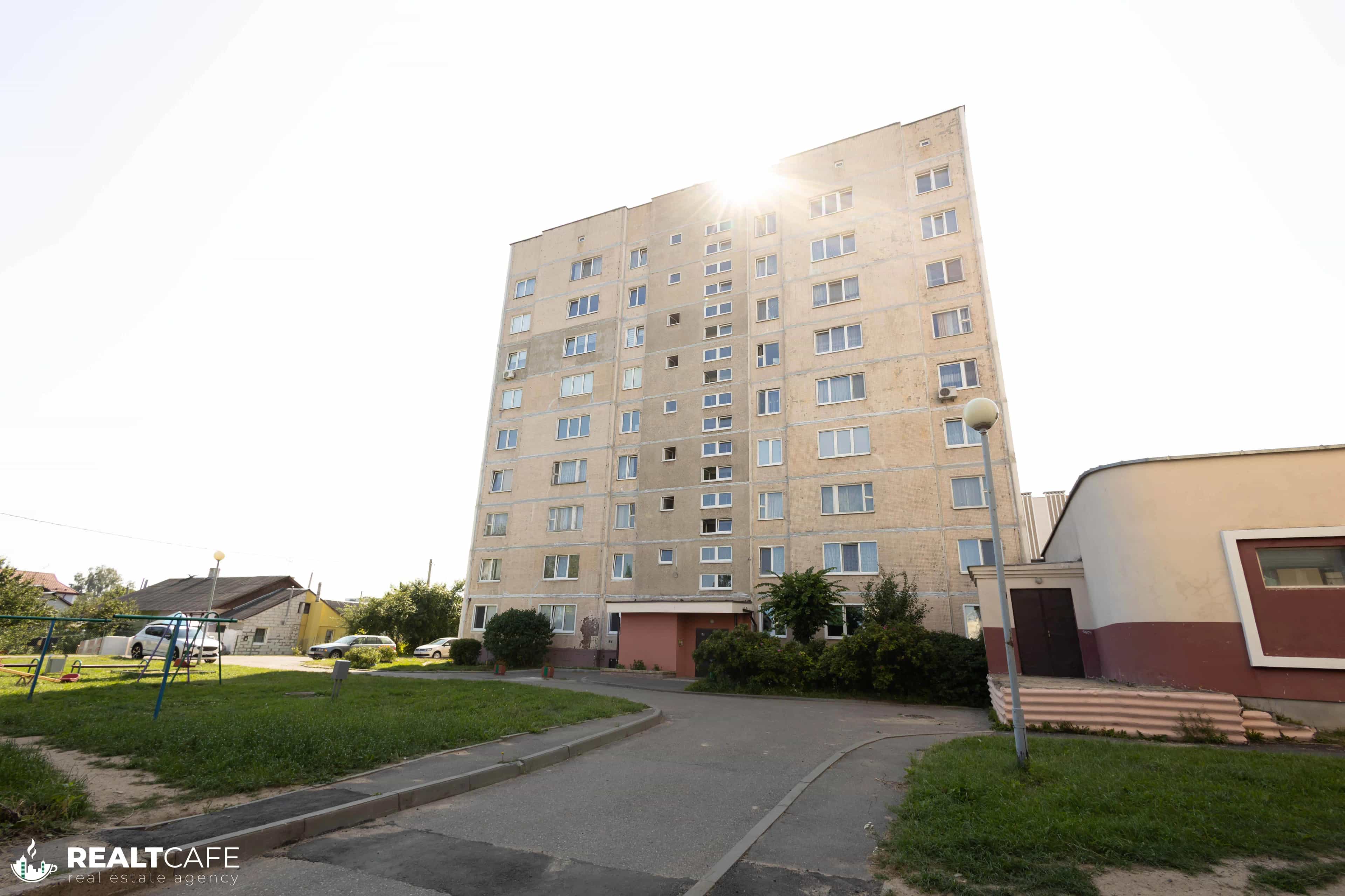 Беларусь, Гродненская область, Лида, улица Крупской, 13