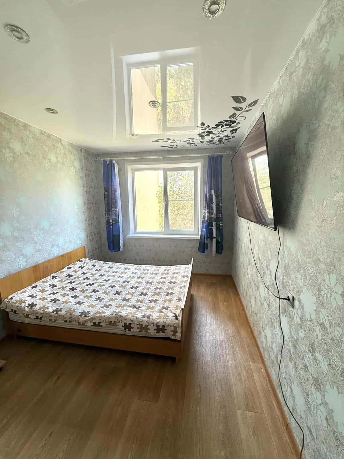 Беларусь, Могилёвская область, Бобруйск, улица Сикорского, 32, фото 2