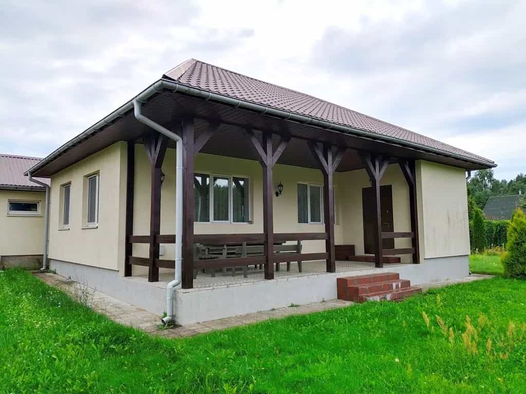 Беларусь, Минская область, Воложинский район, агрогородок Раков, улица Александра Бестужева, 29