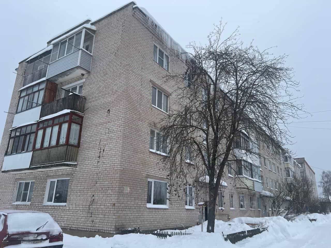 Россия, Тверская область, Конаковский муниципальный округ, посёлок городского типа Козлово, Дачный переулок, 4