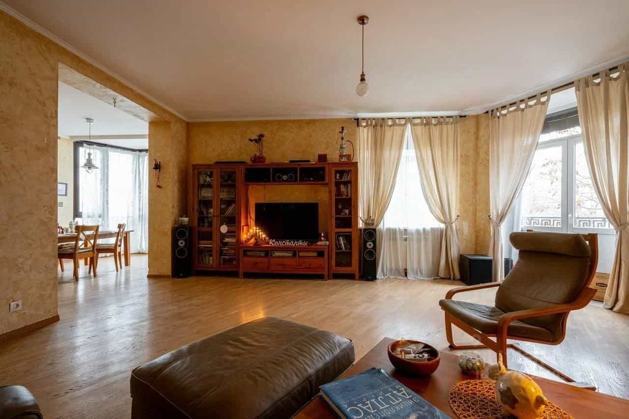 Россия, Астрахань, улица Красная Набережная, 39/1, фото 2