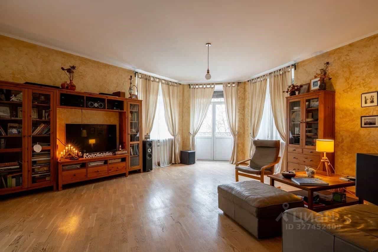 Россия, Астрахань, улица Красная Набережная, 39/1, фото 3