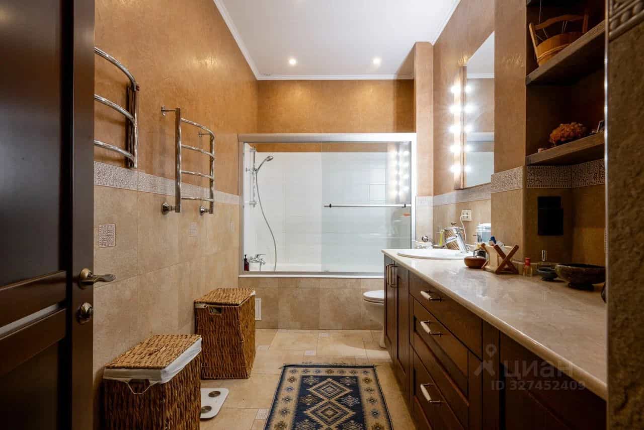 Россия, Астрахань, улица Красная Набережная, 39/1, фото 20