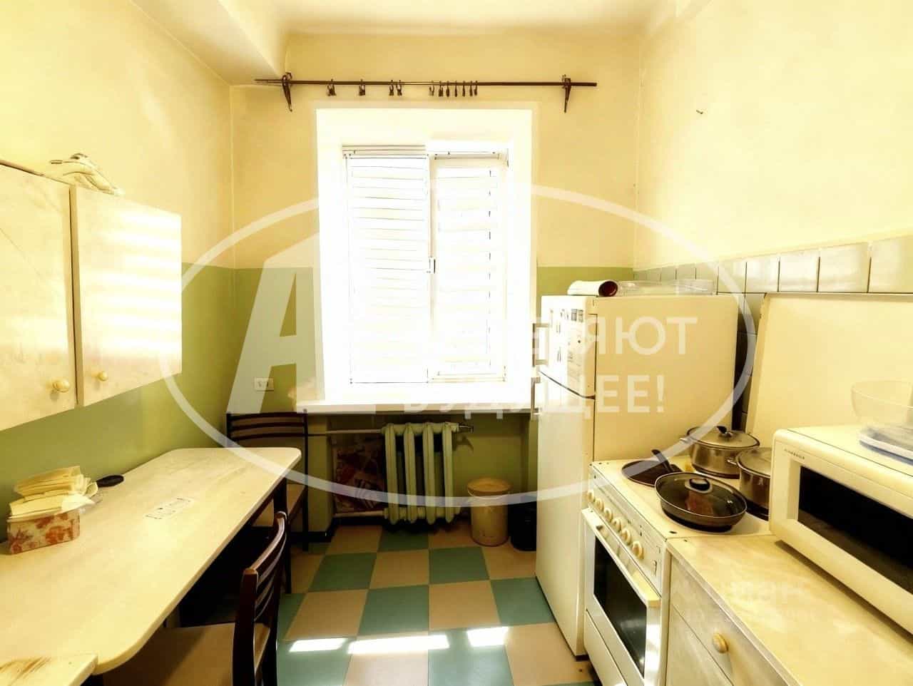 Россия, Удмуртская Республика, Глазов, улица Мира, 12, фото 4