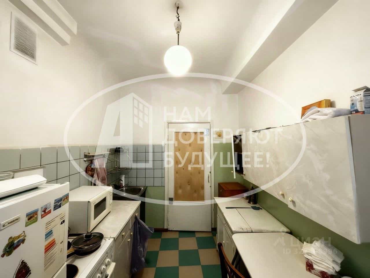 Россия, Удмуртская Республика, Глазов, улица Мира, 12, фото 5