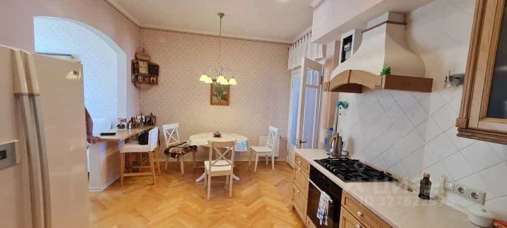Россия, Тверь, улица Дмитрия Донского, 40