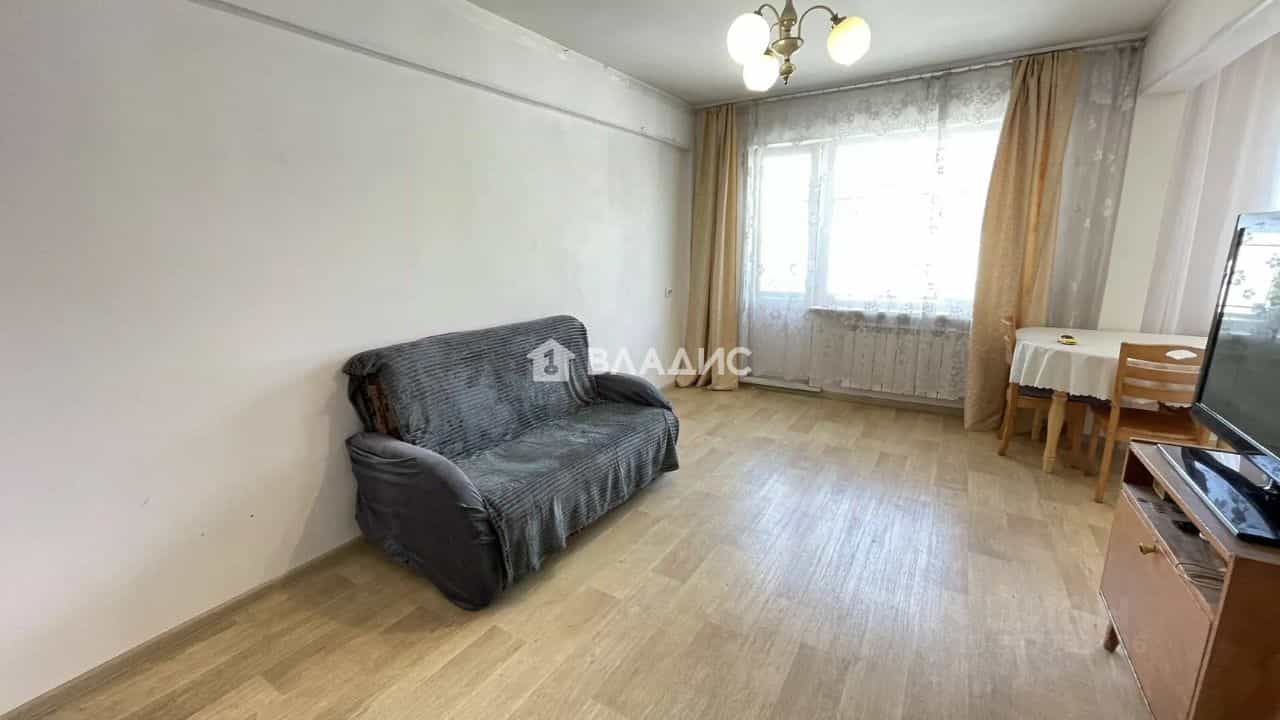Россия, Республика Бурятия, Улан-Удэ, улица Хахалова, 5, фото 4