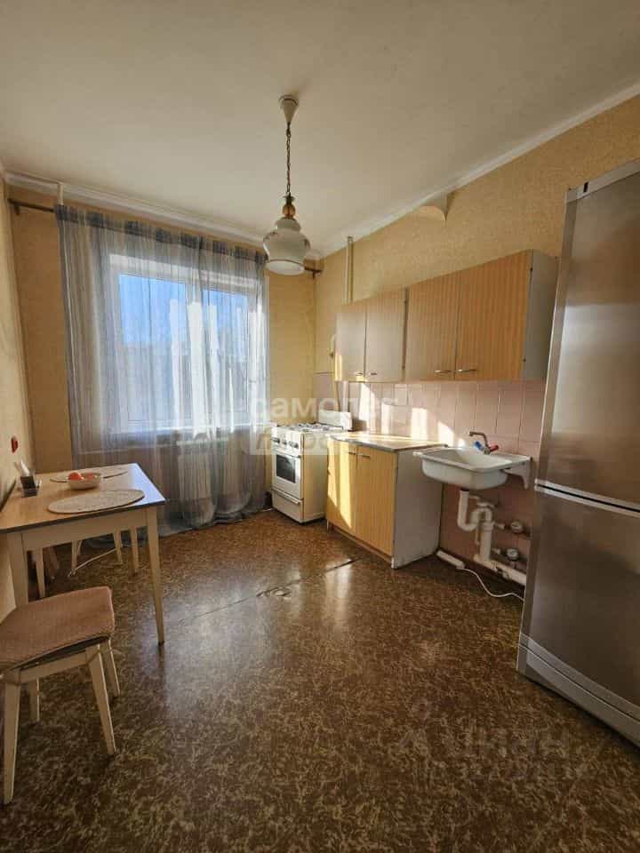 Россия, Липецк, улица М. Горького, 1