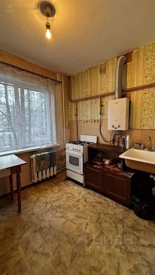 Россия, Великий Новгород, Октябрьская улица, 40