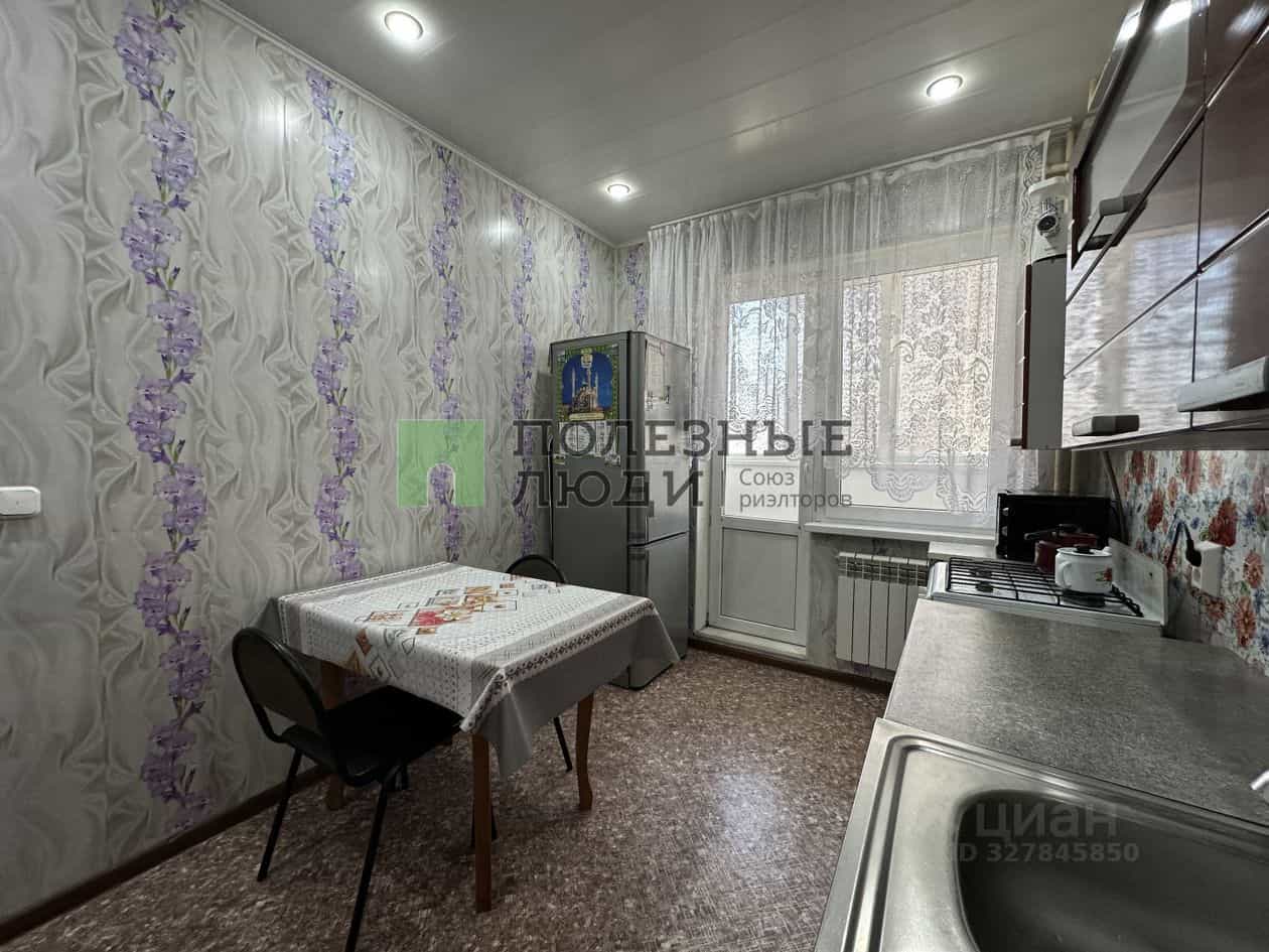 Россия, Астрахань, улица Бабаевского, 1к1, фото 2