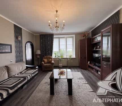 Беларусь, Брест, улица Брестских Дивизий, 22